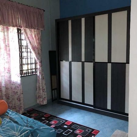 Homestay Tapang Kota Bharu Exterior photo